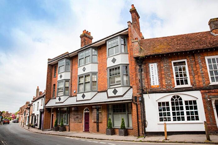 2 Bedroom Apartment For Sale In Couching Street, Oxon, OX49