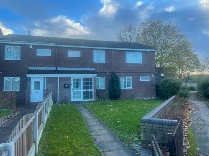 6 Bedroom Semi-Detached House To Rent In Thornby Road, Erdington, B23