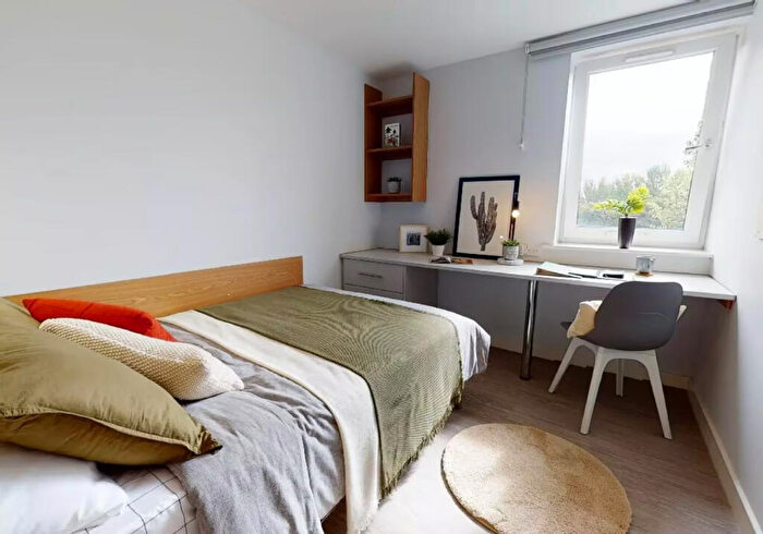 1 Bedroom Private Hall To Rent In Cross Chancellor Street, LS6