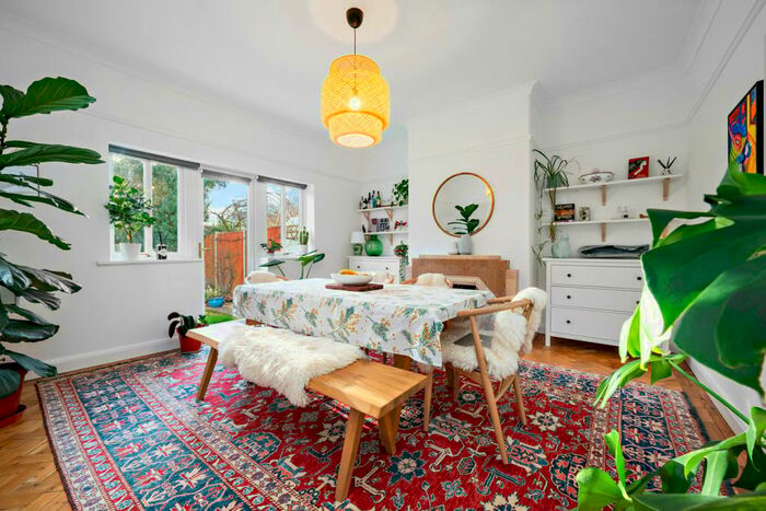 2 Bedroom Maisonette To Rent In Bishops Road, Whitchurch, Cardiff, CF14