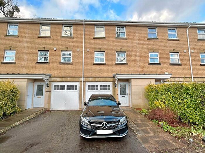 3 Bedroom Town House To Rent In Cromwell Close, Bromley, Kent, BR2