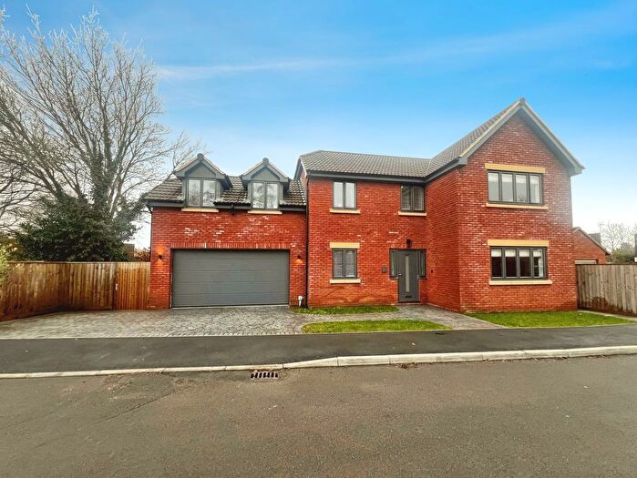4 Bedroom Detached House For Sale In Magdalen Road, Wanborough, SN4