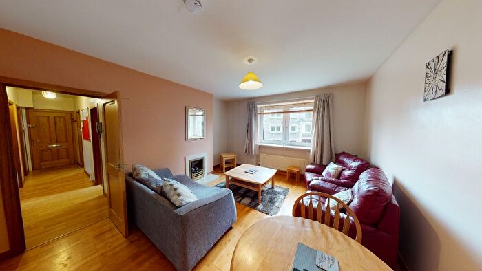 3 Bedroom Flat To Rent In Willowbank Road, City Centre, Aberdeen, AB11
