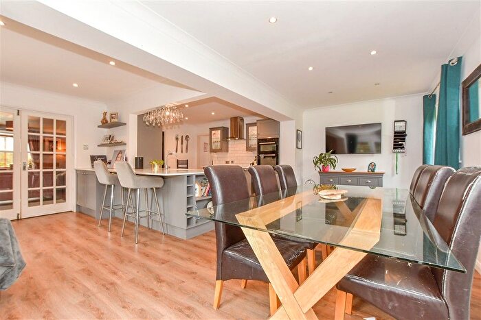 4 Bedroom Detached House For Sale In Jarvis Place, St Michaels, Tenterden, Kent, TN30