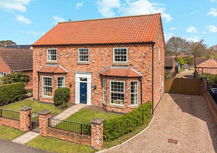 5 Bedroom Equestrian Property For Sale In Swinderby Road, North Scarle, Lincoln, LN6