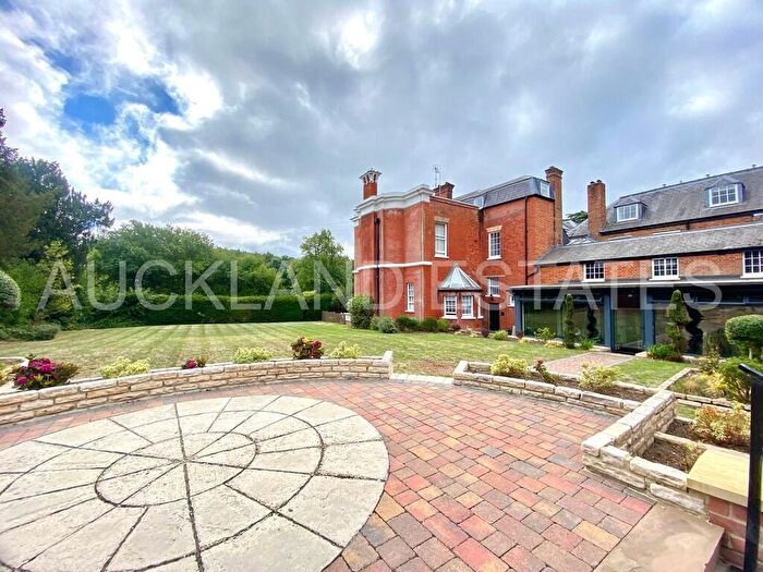 Studio To Rent In Blanche Lane, EN6