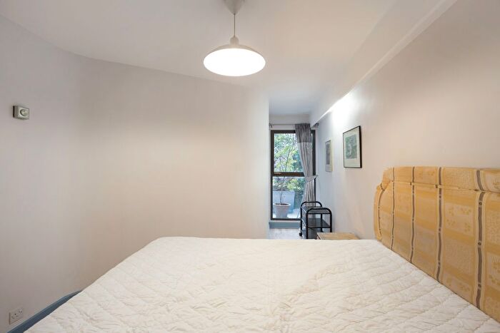 1 Bedroom Flat To Rent In Archery Steps, St George's Fields, London, W2