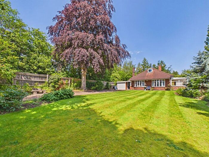4 Bedroom Detached Bungalow For Sale In Ferrers Way, Derby, DE22