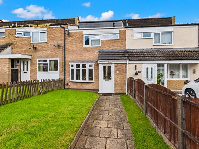 3 Bedroom Detached House To Rent In Sommerfield Road - Bartley Green, B32