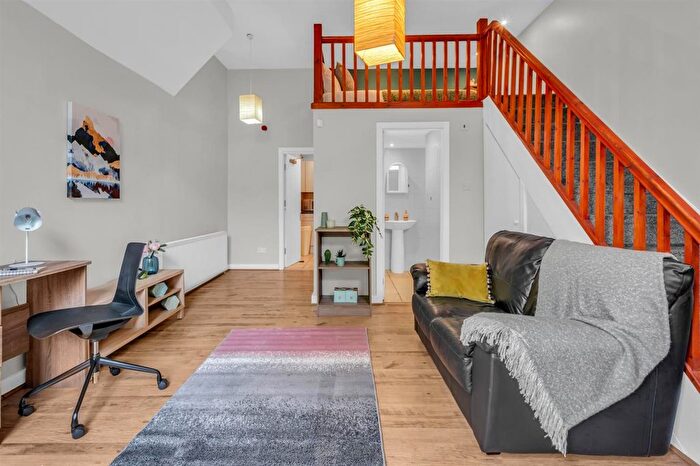 1 Bedroom Flat To Rent In Flat, Spring Road, Headingley, LS6