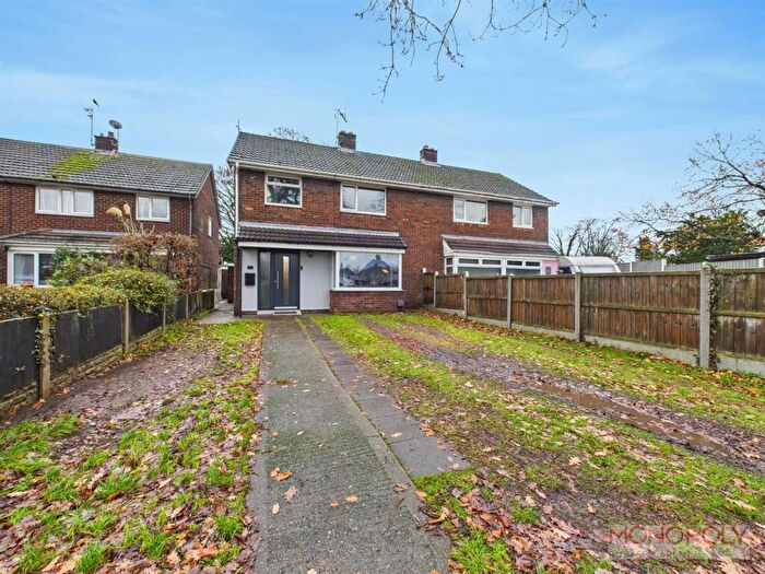 3 Bedroom Semi Detached House For Sale In Herbert Jennings Avenue, Wrexham, LL12