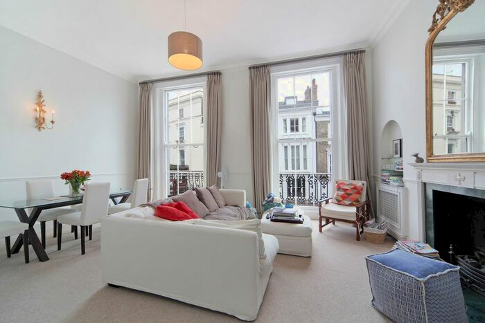 2 Bedroom Flat To Rent In Horbury Crescent, London, W11