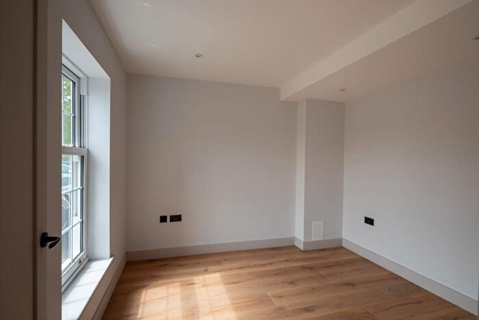 5 Bedroom Detached House To Rent In Nash Meadows, South Warnborough, RG29