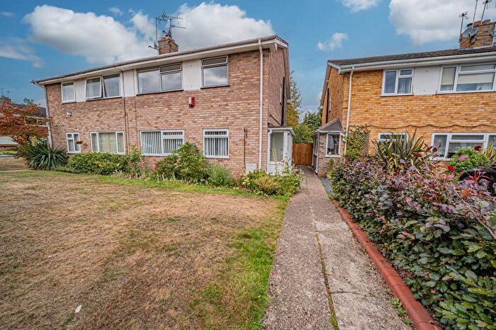 2 Bedroom Maisonette For Sale In Mockley Wood Road, Knowle, B93