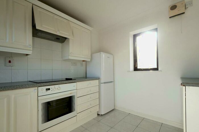 1 Bedroom Flat To Rent In Robina Close, Northwood Hills, Northwood, HA6