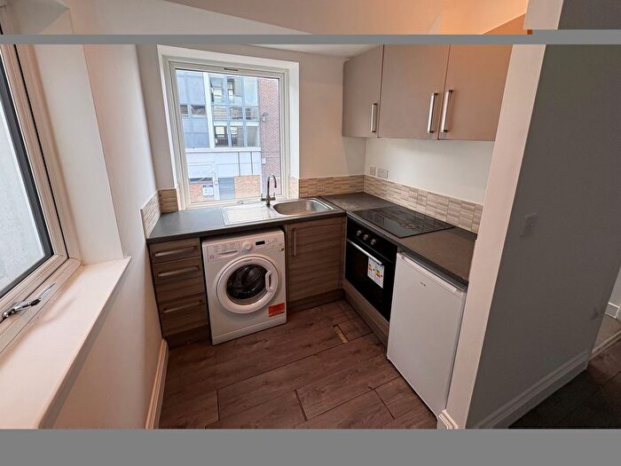 Studio To Rent In Gorst Road, Park Royal, NW10