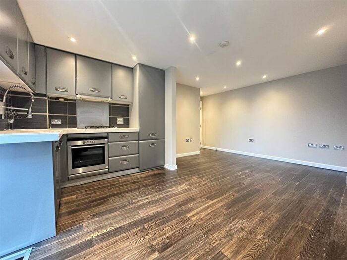 1 Bedroom Flat To Rent In Horizon Building, George Lane, South Woodford, E18