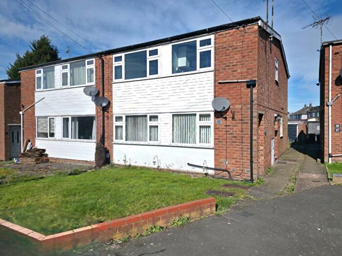 2 Bedroom Maisonette For Sale In Fieldview Close, Exhall, Coventry, Warwickshire, CV7