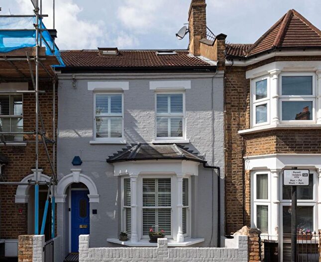 4 Bedroom Terraced House For Sale In Cromwell Road, Walthamstow, E17