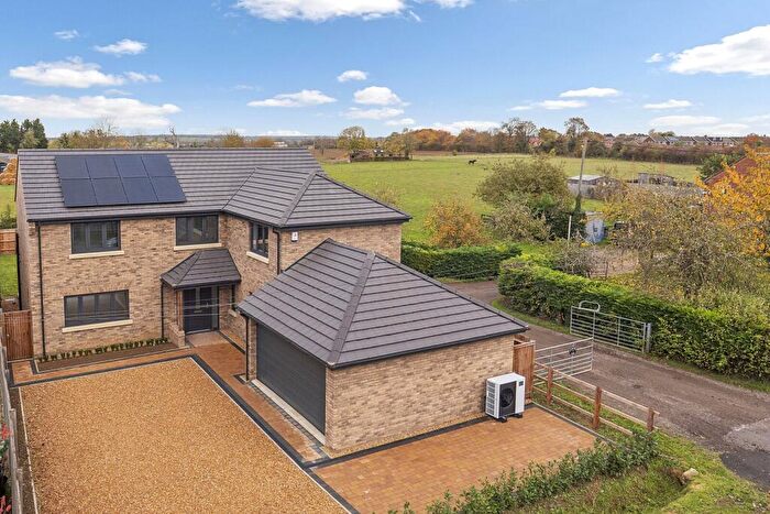 4 Bedroom Detached House For Sale In Biggleswade Road, Dunton, Biggleswade, Bedfordshire, SG18