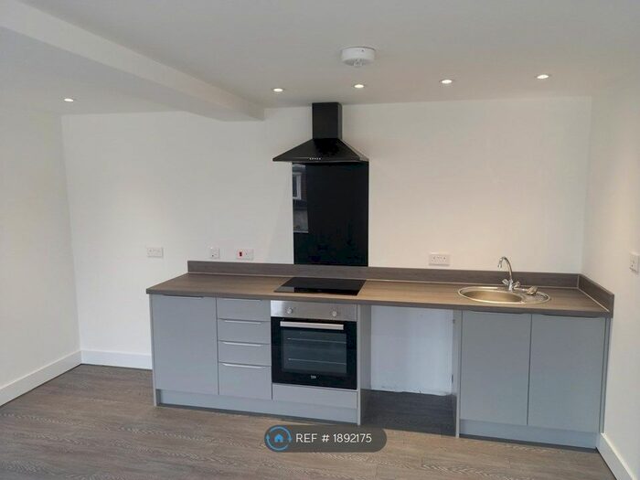 2 Bedroom Flat To Rent In St. James Street, Weston-Super-Mare, BS23