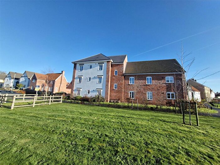 2 Bedroom Flat For Sale In Heron Rise, Wymondham, Norfolk, NR18