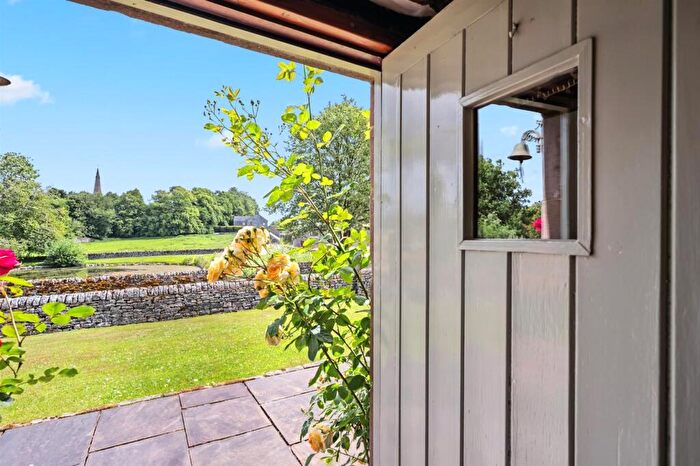 5 Bedroom Detached House For Sale In Rakes Road, Monyash, Bakewell, DE45