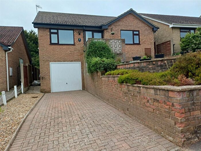 3 Bedroom Bungalow For Sale In Elizabeth Avenue, Bridport, Dorset, DT6