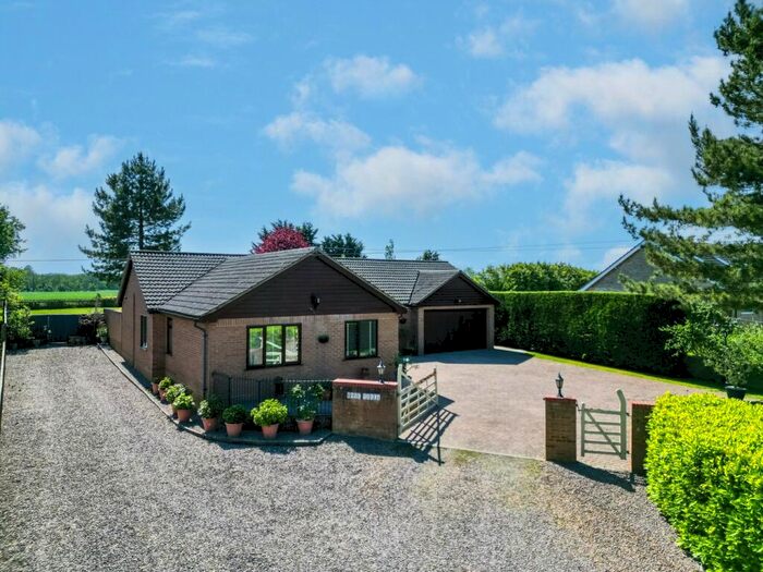 4 Bedroom Detached Bungalow For Sale In Raveley Road, Great Raveley, Huntingdon, PE28