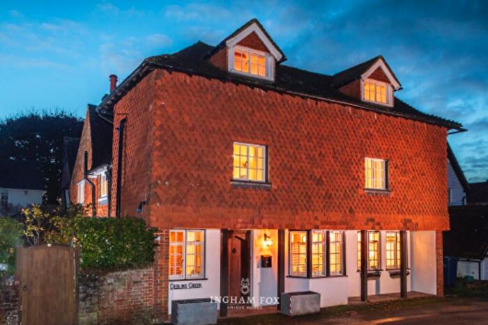 4 Bedroom Semi-Detached Villa For Sale In The Village Green, Ewhurst, Cranleigh, GU6