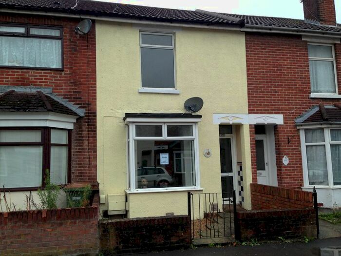 3 Bedroom Terraced House To Rent In High Street, Eastleigh, SO50