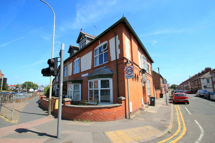 3 Bedroom Terraced House To Rent In Paget Road, Leicester, LE3