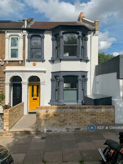 3 Bedroom Terraced House To Rent In Roding Road, London, Hackney, E5