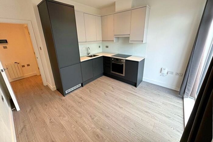 1 Bedroom Apartment To Rent In Addlestone, KT15