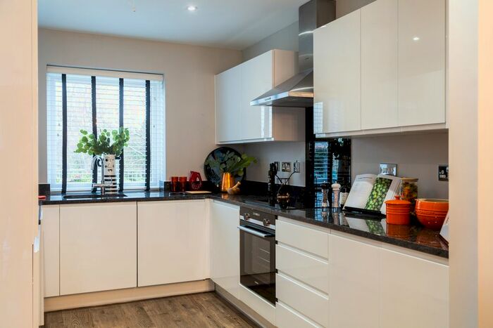 2 Bedroom End Of Terrace House For Sale In Kings Weston Lane, Lawrence Weston, BS11