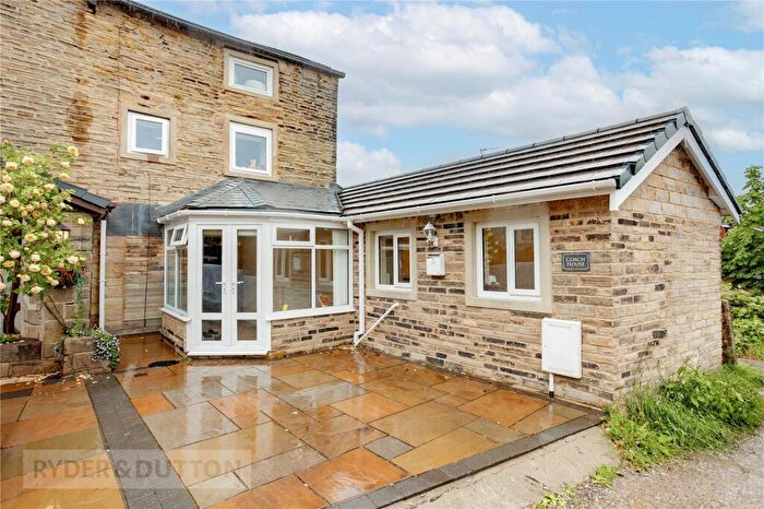 3 Bedroom Semi Detached House For Sale In Beckett Street, Lees, Oldham, Greater Manchester, OL4