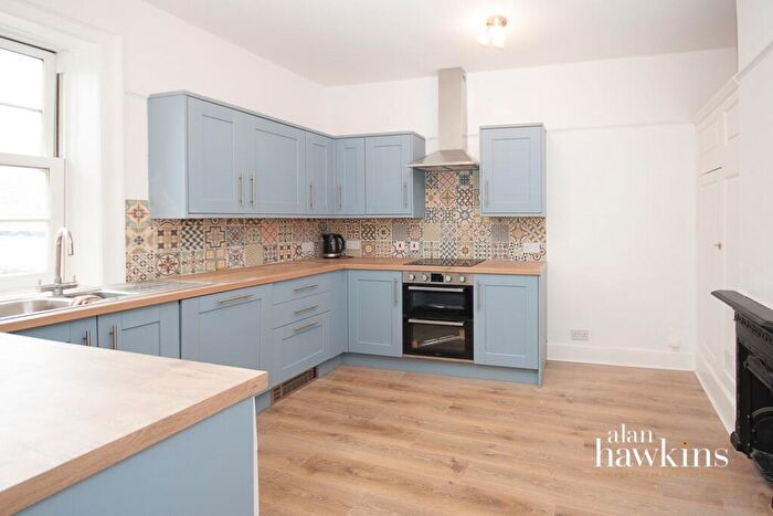 2 Bedroom Flat To Rent In High Street, Royal Wootton Bassett, SN4