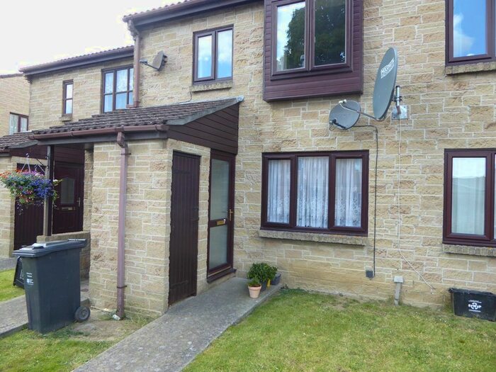 1 Bedroom Flat To Rent In Cedar Court, Martock, TA12