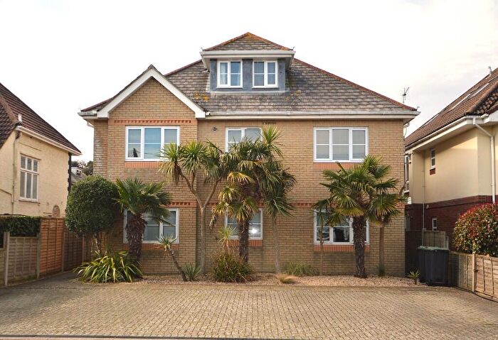 2 Bedroom Apartment To Rent In Southbourne Very Close To Beach, BH6