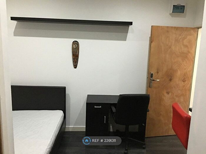 2 Bedroom Flat To Rent In Brays Lane, Coventry, CV2
