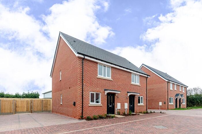 2 Bedroom Semi-Detached House For Sale In Queen Elizabeth Close, Louth, LN11