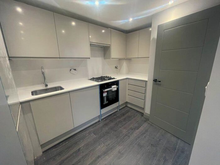 3 Bedroom Detached House To Rent In Marnock Road, London, SE4