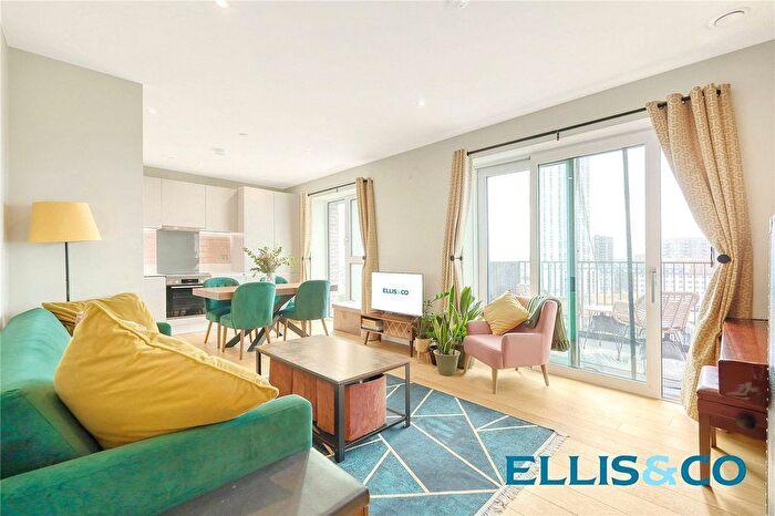 1 Bedroom Flat For Sale In Hale Wharf, Ferry Lane, London, N17