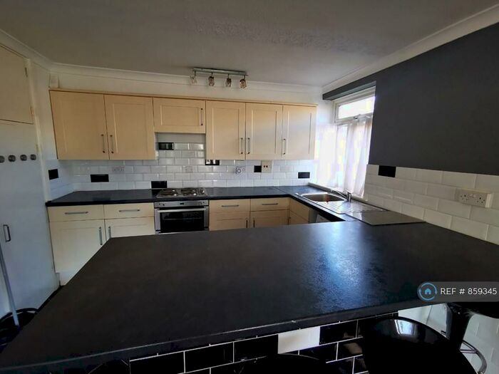 1 Bedroom Flat To Rent In Nottingham Road, South Croydon, CR2