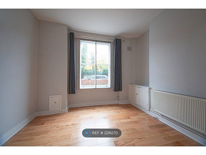 2 Bedroom Maisonette To Rent In Manse Road, London, N16