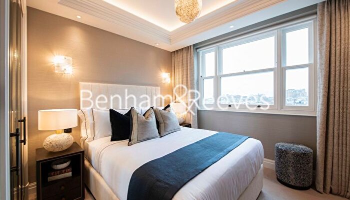 3 Bedroom Flat To Rent In Prince Of Wales Terrace, Kensington, W8