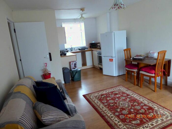 1 Bedroom Flat To Rent In Priory Street, Carmarthen, SA31