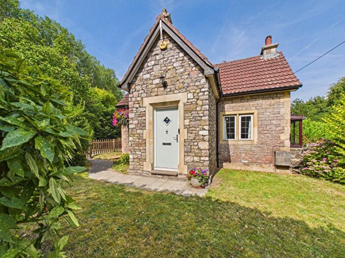 3 Bedroom Detached House For Sale In Thornbury Road, Thornbury, Bristol, BS35