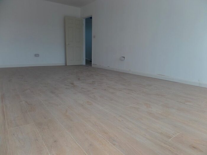1 Bedroom Flat To Rent In High Street, West Drayton, UB7