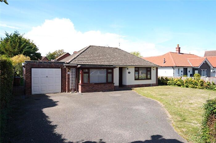 3 Bedroom Bungalow For Sale In Wamil Way, Mildenhall, Bury St. Edmunds, Suffolk, IP28